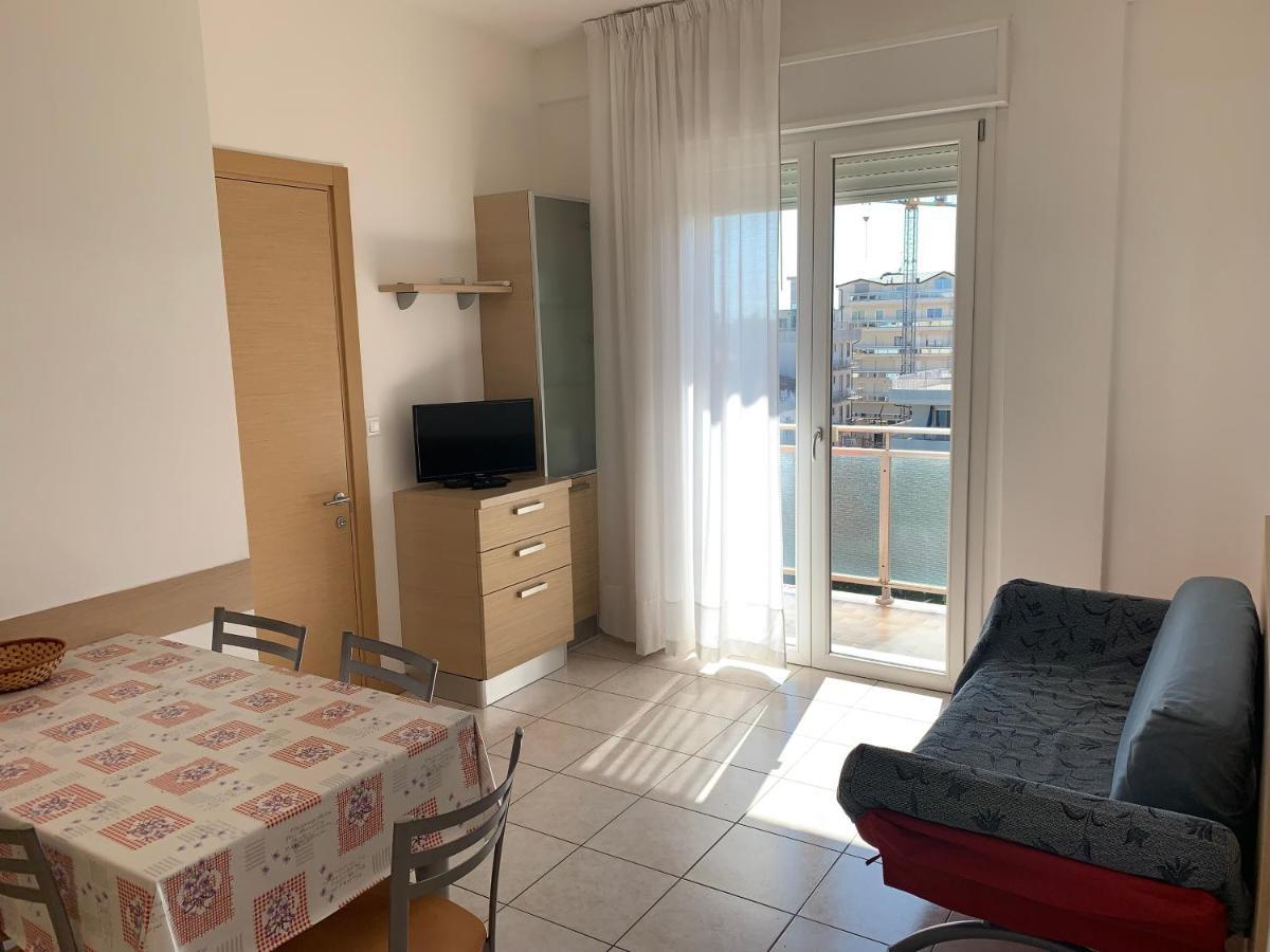 Residence Capinera Sottomarina Bagian luar foto