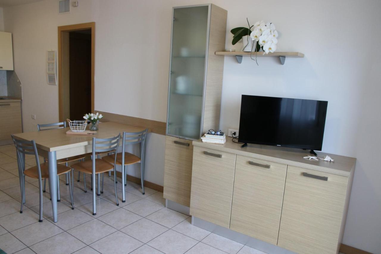 Residence Capinera Sottomarina Bagian luar foto