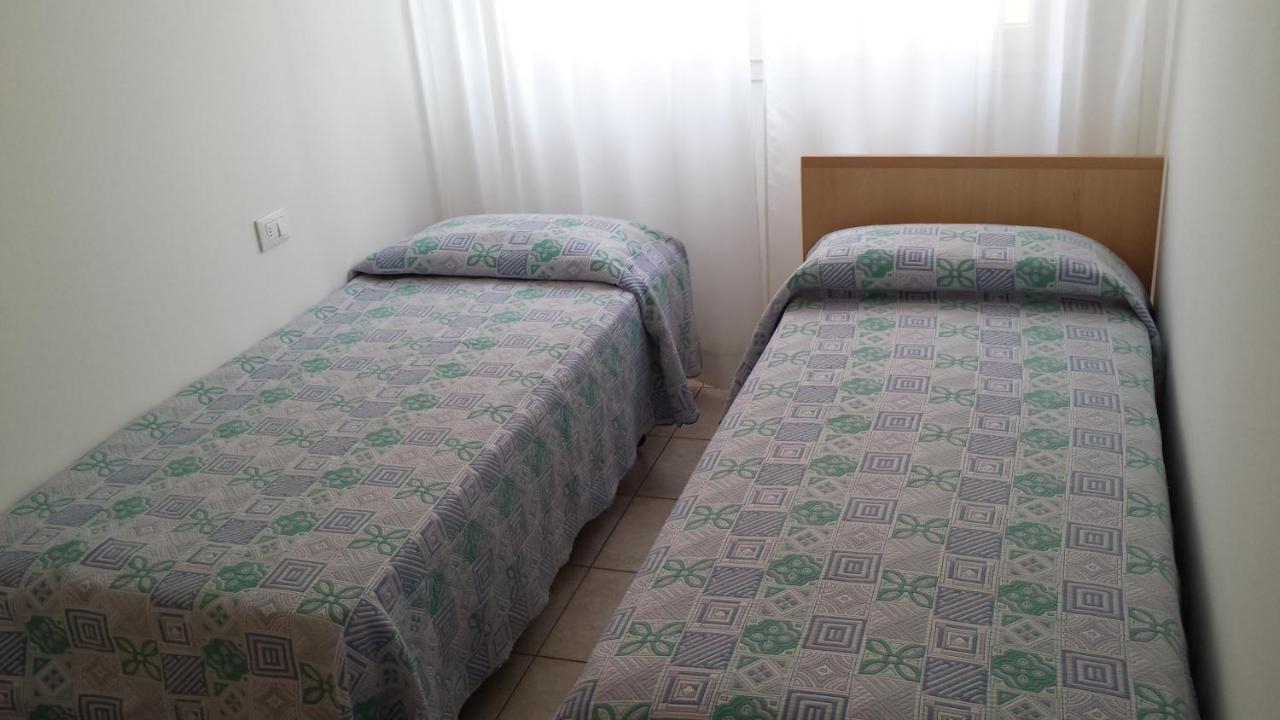 Residence Capinera Sottomarina Bagian luar foto